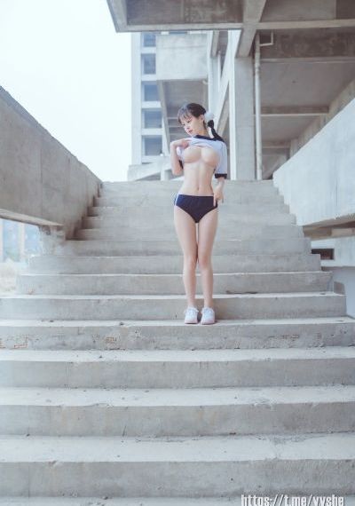 美女张开腿让男生桶出水在线观看_4K免费播放